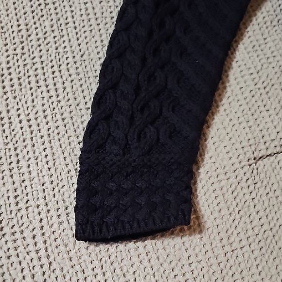 House of Bruar Ladies Asymmetric Zip Hood Coat – 100% Merino Wool, Aran Knit - Picture 5 of 14